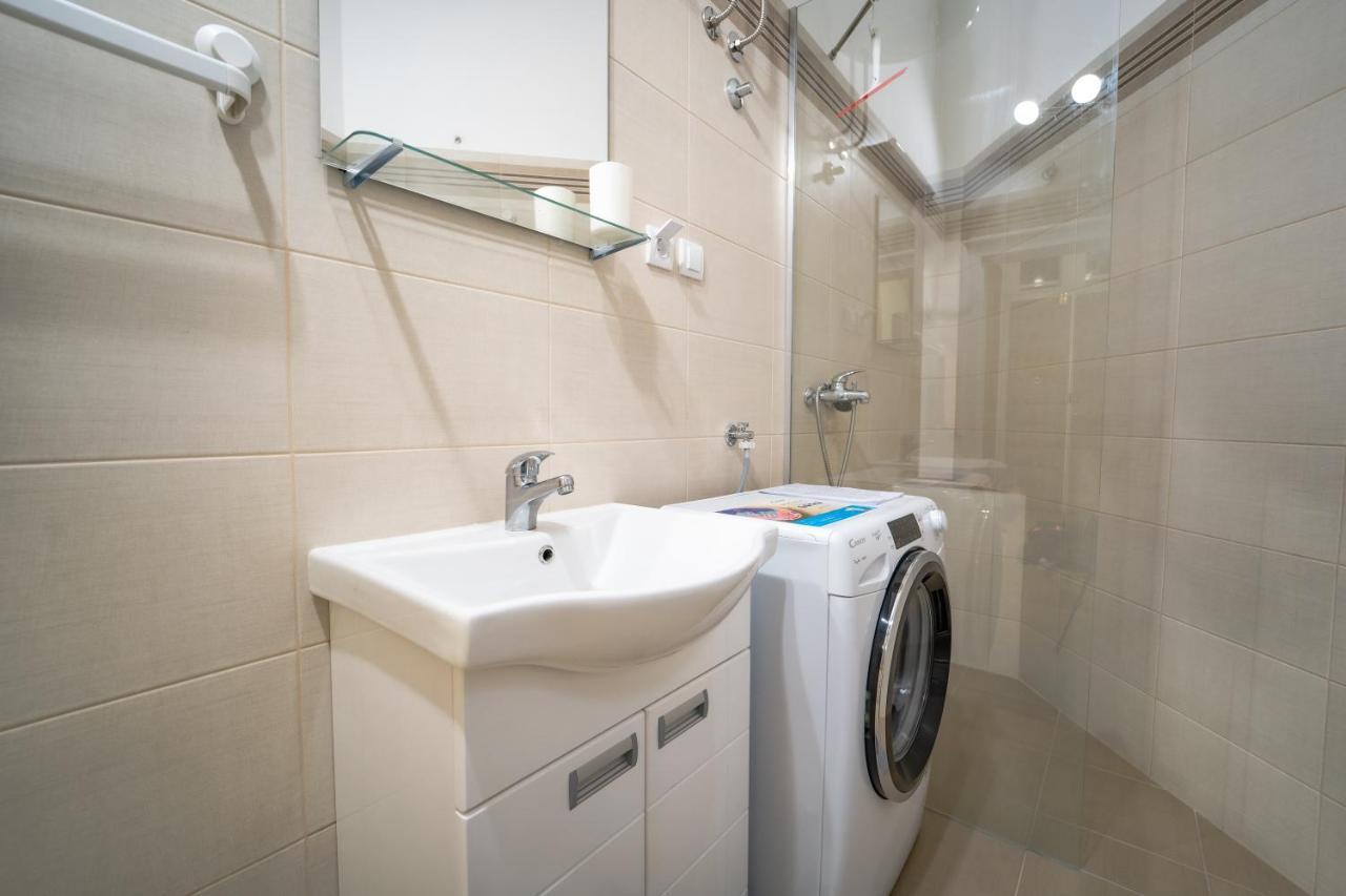 Botanical9, Belgrade Centre, 2 Bedroom Apartment מראה חיצוני תמונה